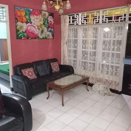 Villa Puspa 259 By Surganya Villa Puncak Zewnętrze zdjęcie