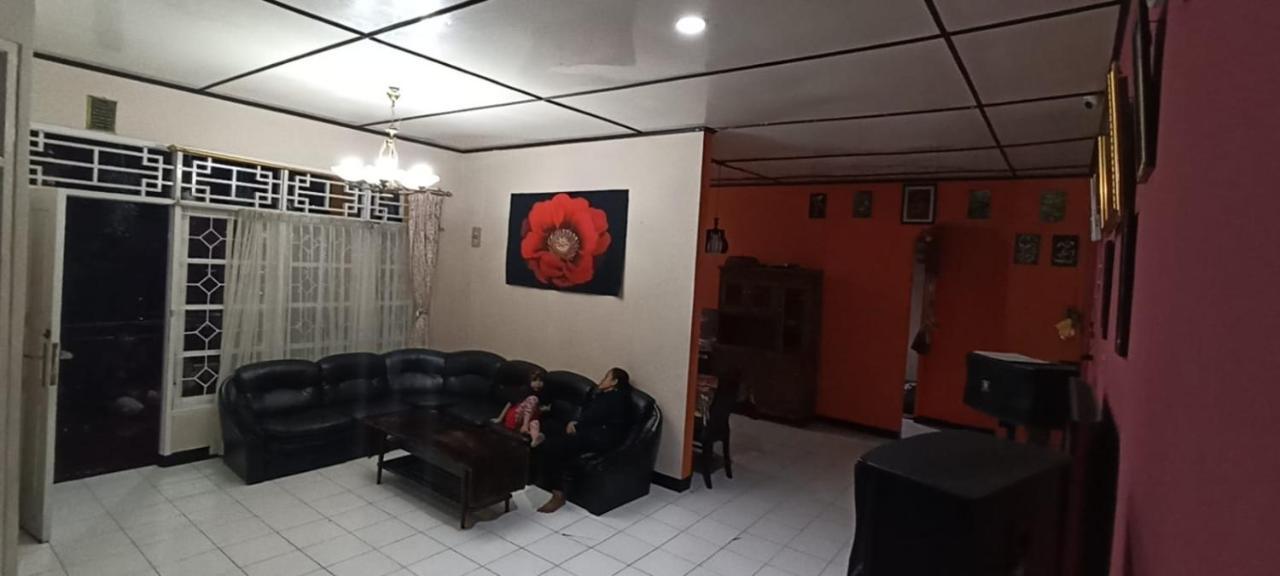 Villa Puspa 259 By Surganya Villa Puncak Zewnętrze zdjęcie