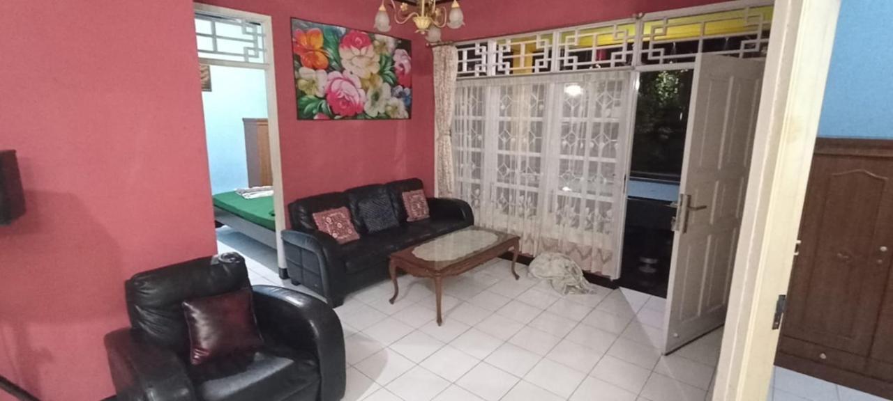 Villa Puspa 259 By Surganya Villa Puncak Zewnętrze zdjęcie